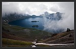 Открывая (кратерное озеро вулкана Хангар, вид с перевала)